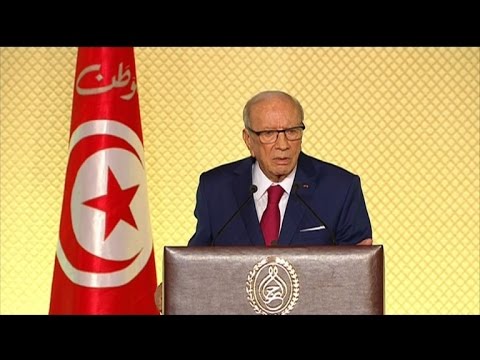 الجيش التونسي يحمي مناطق إنتاج الفوسفات والبترول