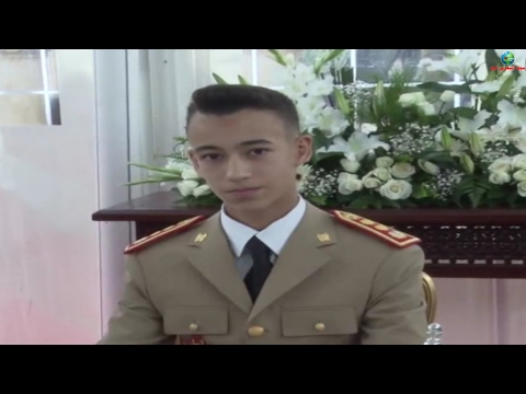 شاهد  ولي العهد المغربي يرتدي زي ضابط برتبة عقيد
