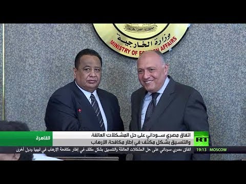 شاهد مصر والسودان توقعان اتفاقًا على مكافحة الإرهاب