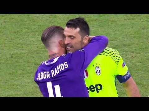 لحظات استحقت الاحترام وأبكت مشجعي الساحرة المستديرة