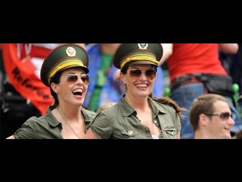 شاهد مجندات الجيش الروسي خلال استعراض عسكري