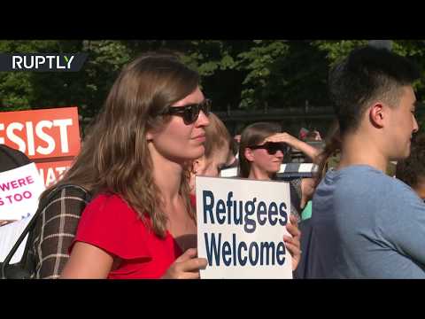 شاهد الأميركيون يرحبون باللاجئين من أنحار العالم كافة