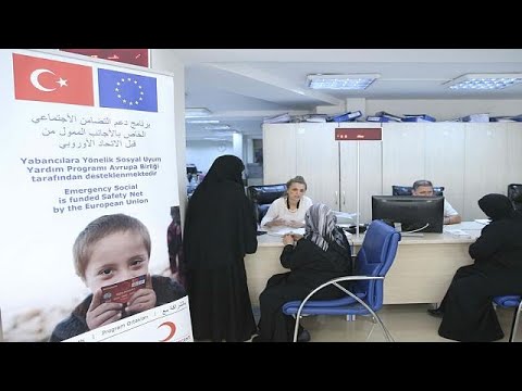 الاتحاد الأوروبي يقدّم بطاقات الدعم المادي للاجئين السوريين في تركيا
