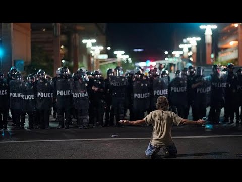 مظاهرات حاشدة ضد ترامب