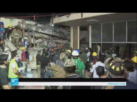 شاهد فرق الإنقاذ تحاول البحث عن مفقودين جراء زلزال المكسيك