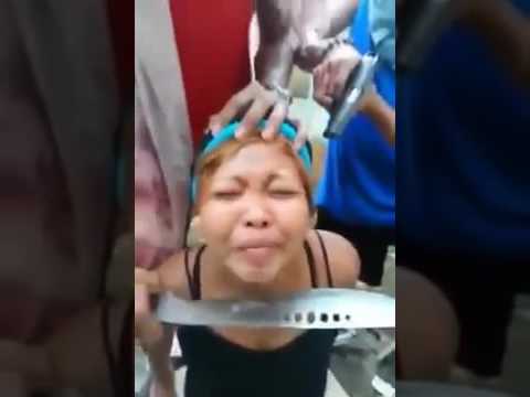 شاهد تنظيم داعش يقتل النساء في الموصل بشكل وحشي