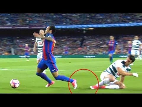 شاهد لاعبي كرة القدم يتحايل على الحكم