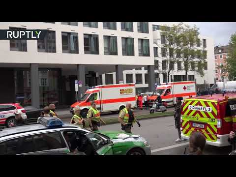 شاهد إصابة 4 أشخاص في عملية طعن في ميونيخ