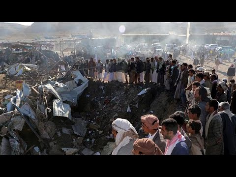 غارة جوية تقتل 26 شخصا على الأقل في اليمن