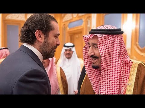 شاهد الحريري يستقبل العاهل السعودي في مطار الرياض