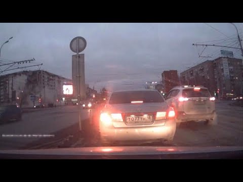 بالفيديو انهيار واجهة مبنى جراء تسرب للغاز في روسيا