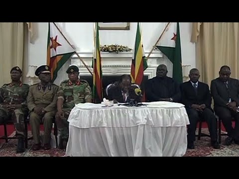 موغابي يتمسك بالسلطة ويتحدى المطالبات باستقالته