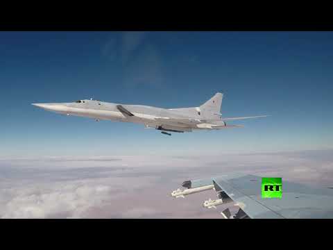 شاهد قاذفات استراتيجية روسية تدك معاقل داعش