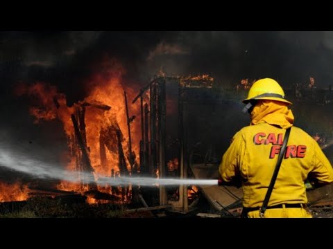 حرائق هائلة تجتاح أحياء لوس أنجلوس الراقية