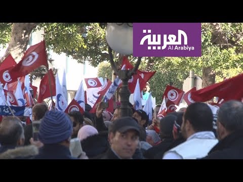تظاهرات وإجراءات أمنية مشددة في شارع الحبيب بورقيبة