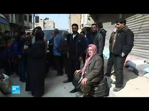 شاهد إجلاء مدنيين من مناطق سيطرة جيش الإسلام في الغوطة الشرقية