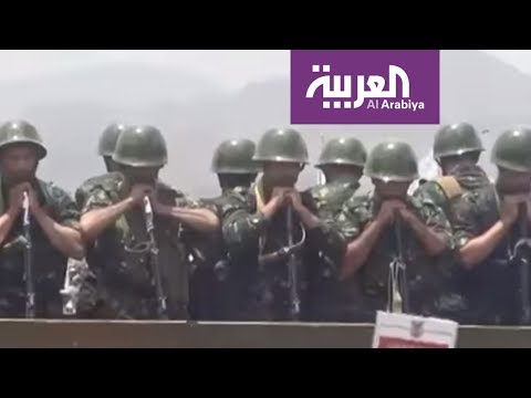 شاهد خلافات ميليشيات الحوثي تُحاصر رئيس حكومة الانقلاب