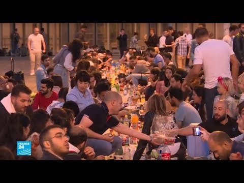 إفطار رمضاني في الهواء الطلق في قلب باريس