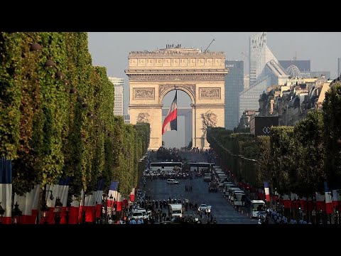 بالفيديو فرنسا تحتفل بعيدها الوطني