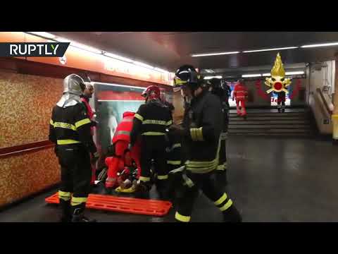 شاهد إصابة عشرات المشجعين الروس جراء انهيار سلم متحرك في مترو روما