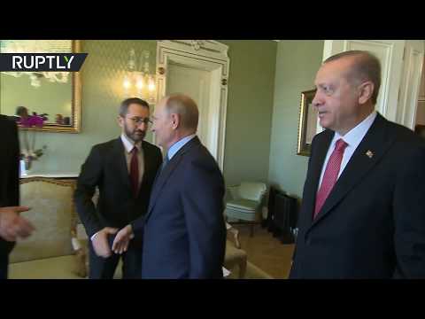 شاهد بوتين وأردوغان قبل دقائق على قمة إسطنبول