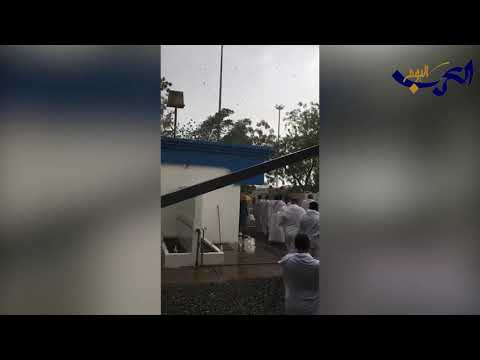 شاهد هطول الأمطار كيف أطفأت حر شهر آب وأفرحت حجاج بيت الله الحرام