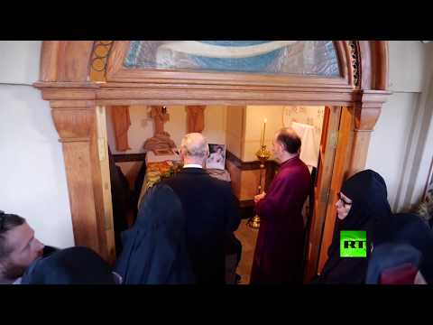 الأمير تشارلز يزور قبر جدته في القدس