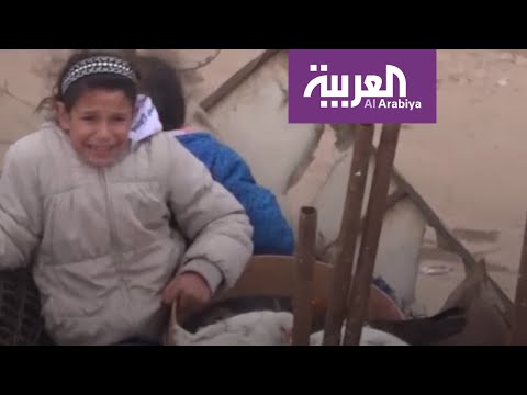 مشهد مؤلم لطفلة سورية تسأل إذا كان أبوها حيًا أو ميتًا