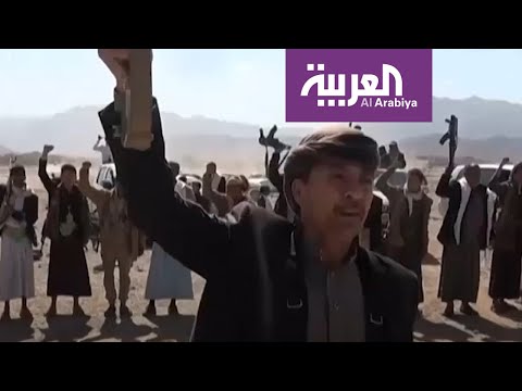 ناشط حوثي يستخف بالشباب ويدعوهم للهروب من كورونا إلى جبهات القتال