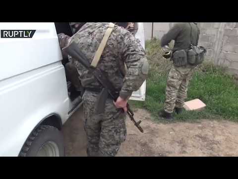 شاهد اعتقال أحد عناصر جماعة التكفير والهجرة المحظورة في روسيا