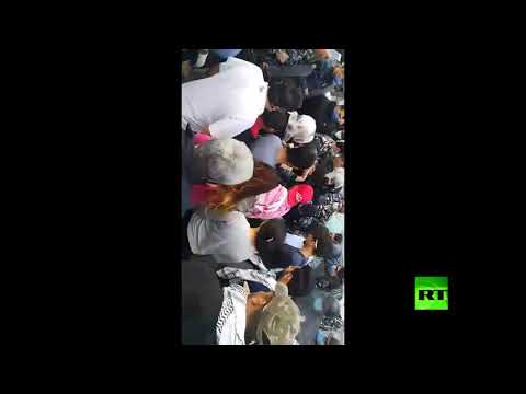 فيديو تجدد الاحتجاجات في مختلف مناطق لبنان والقوى الأمنية تحاصر المحتجين بساحة الشهداء