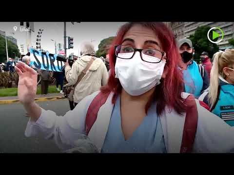 مشاجرة بين عمال الصحة ومتظاهرين مناهضين للإغلاق في الأرجنتين