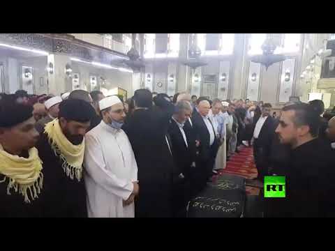 صلاة الجنازة في دمشق على روح رمضان عبد الله شلح