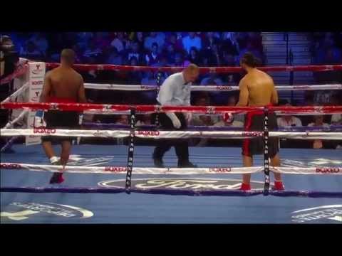 شاهد هاتف يُوقف مباراة ملاكمة