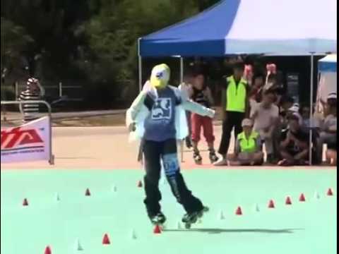 شاهد فتاة كورية تستعرض مهاراتها في التزلج