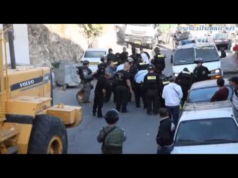 فيديو الاحتلال يهدم منزلين قيد الإنشاء