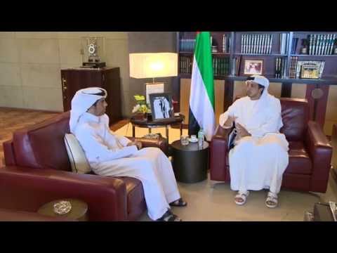 فيديو منصور بن زايد يستقبل السفير القطري