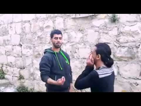 شاهد الفرق بين الأجانب والعرب في الصفع على الوجه