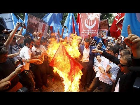 شاهد مظاهرات مناهضة للصين في مدينة إسطنبول