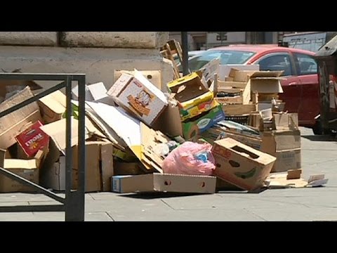 شاهد القمامة تشوه وجه روما السياحي