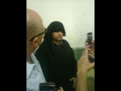 شاهد ضبط رجل يرتدي «النقاب» لمقابلة عشيقته في وجدة