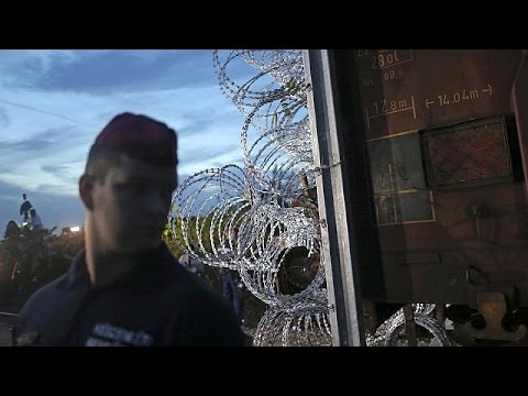 شاهد المجر تقيم حواجز على حدودها الجنوبية