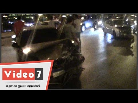 بالفيديو تصادم خمس سيارات أعلى كوبري أكتوبر