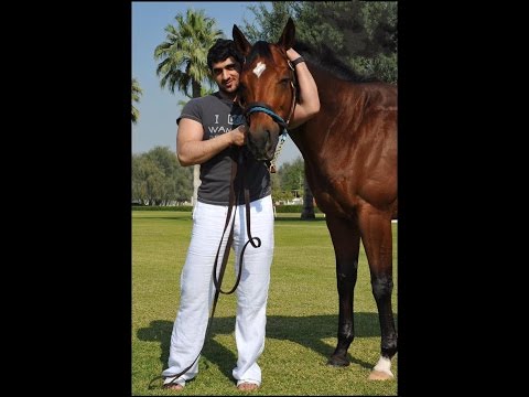 شاهد الراحل الشيخ راشد بن محمد بطل الأسياد وفارس سباقات الخيل