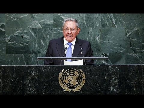 بالفيديو كاسترو يدعو إلى إنهاء الحظر الأميركي على كوبا