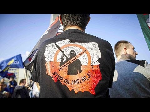شاهد أنصار بيغيدا يتظاهرون ضد تدفق اللاجئين إلى ألمانيا