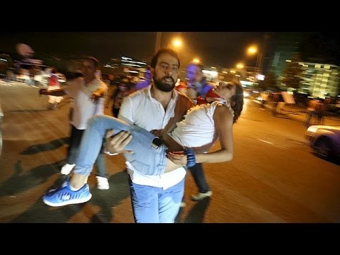 متظاهرون في بيروت ضد أزمة النفايات يخشون انتشار الأمراض