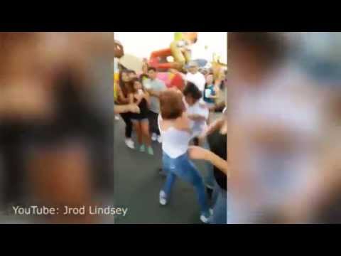 بالفيديو معركة بين الرجال والنساء