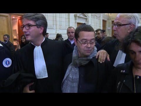 شاهد السجن سنتين مع وقف التنفيذ لطبيب سابق متهم بقضايا قتل رحيم