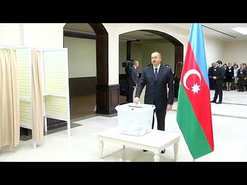 شاهد المعارضة في أذربيجان تقاطع الانتخابات التشريعية